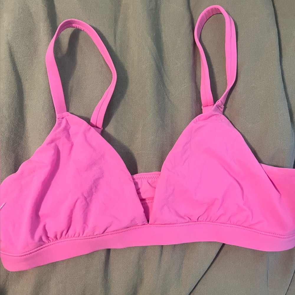 NWOT SKIMS FITS EVERYBODY CROSSOVER BRALETTE